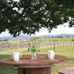 Sunny Mount Glamping Pod *