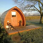 Sunny Mount Glamping Pod Parque de Campismo *