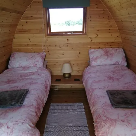 Sunny Mount Glamping Pod Кемпинг Long Marton