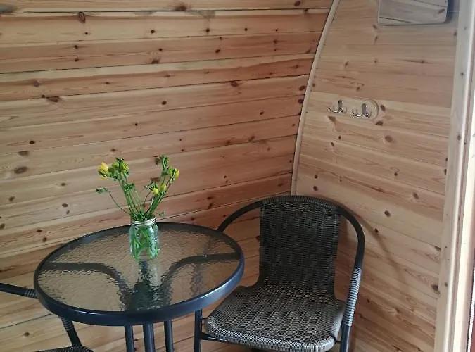 Sunny Mount Glamping Pod *