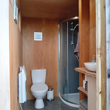 Sunny Mount Glamping Pod